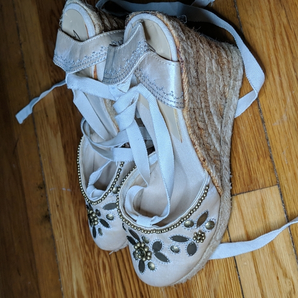 Wild pair Beijing wedges - Picture 2 of 8